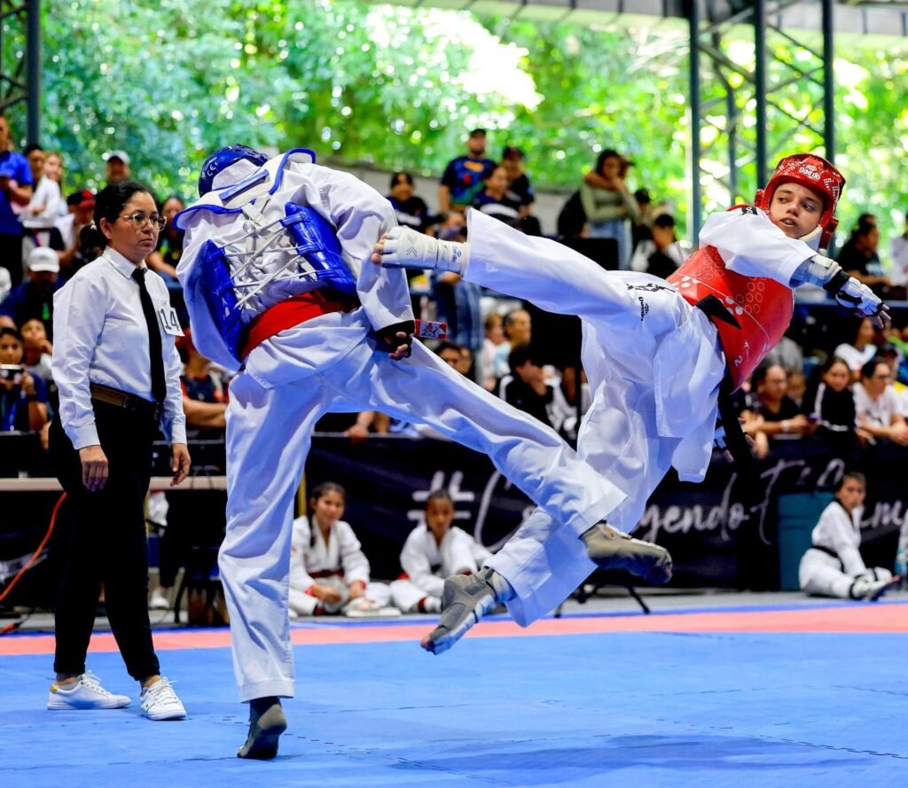 Preparativos finales para la gran fiesta de los Juegos Deportivos Estudiantiles 2026 4 671766092 1280929497562032 6591958423958129915 n