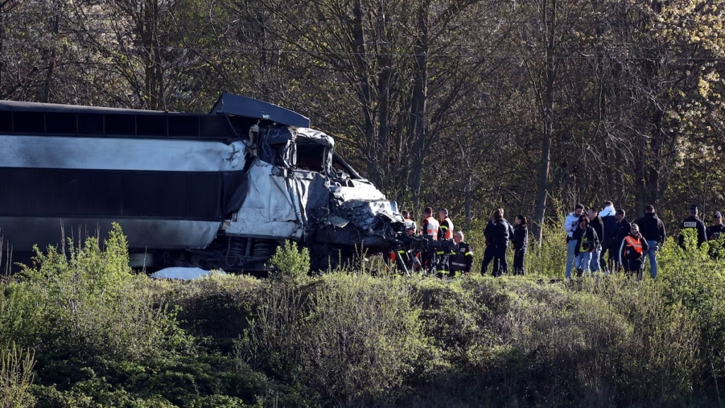 Tragedia ferroviaria en el norte de Francia por choque de un TGV 2 image 94