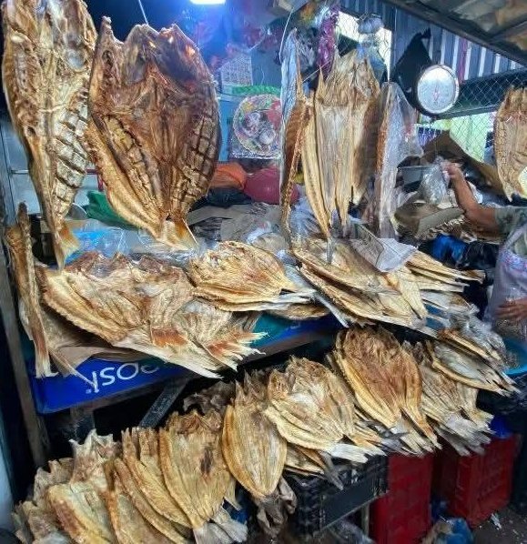 Pescado seco inunda Marketplace a precios de liquidación, por bajas ventas en mercados 2 sdfasfs