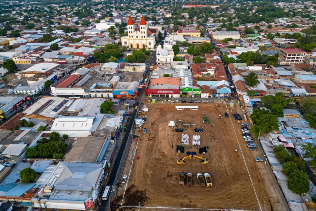 Colocan la primera piedra del nuevo mercado de San Miguel 3 703131750 1351011503869773 2146929208947791528 n