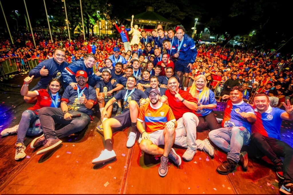 FAS humilla a Águila y ruge con su histórico título veinte 3 704166853 1383783447118079 239341695805080580 n