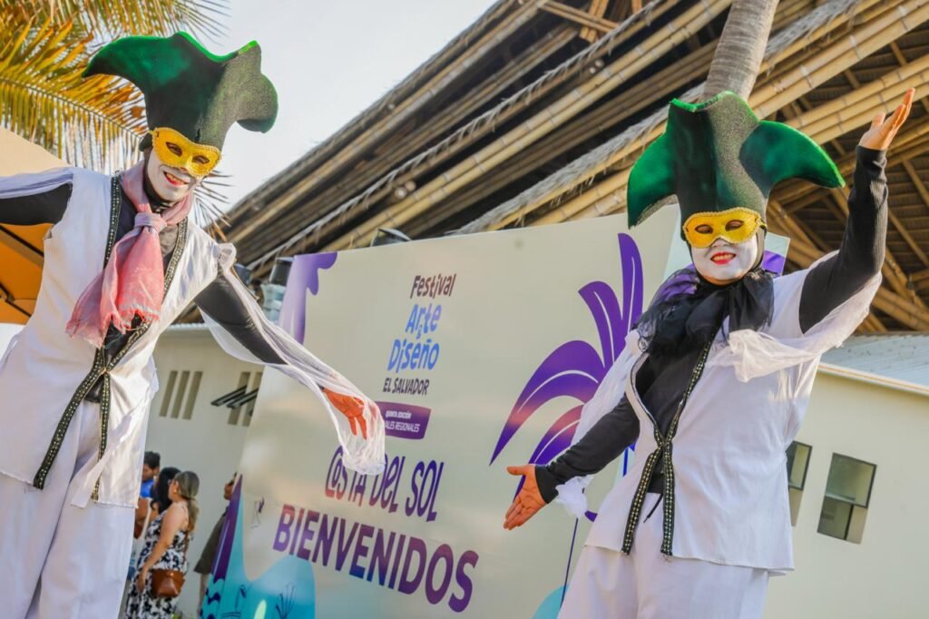 Talento nacional brilla en la pasarela SMODA en la Costa del Sol 1 706197827 1352642160373374 1219927747889414757 n
