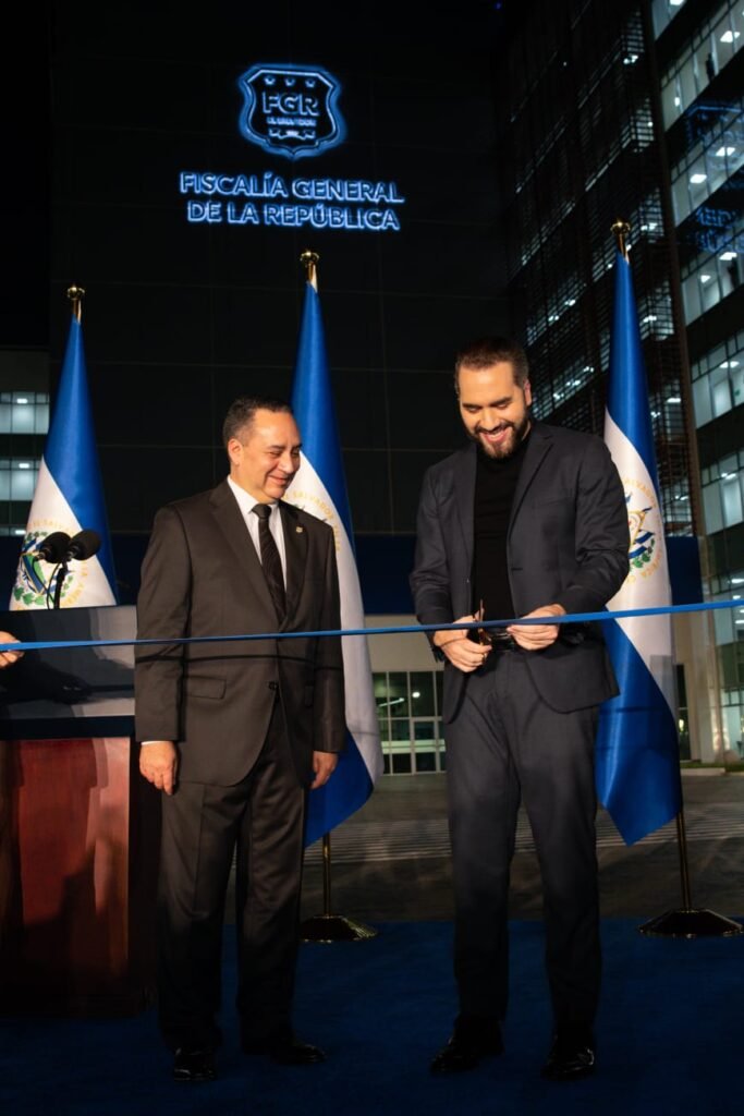 Presidente Nayib Bukele y Fiscal General inauguran moderno complejo de la FGR 2 WhatsApp Image 2026 05 20 at 7.58.01 AM