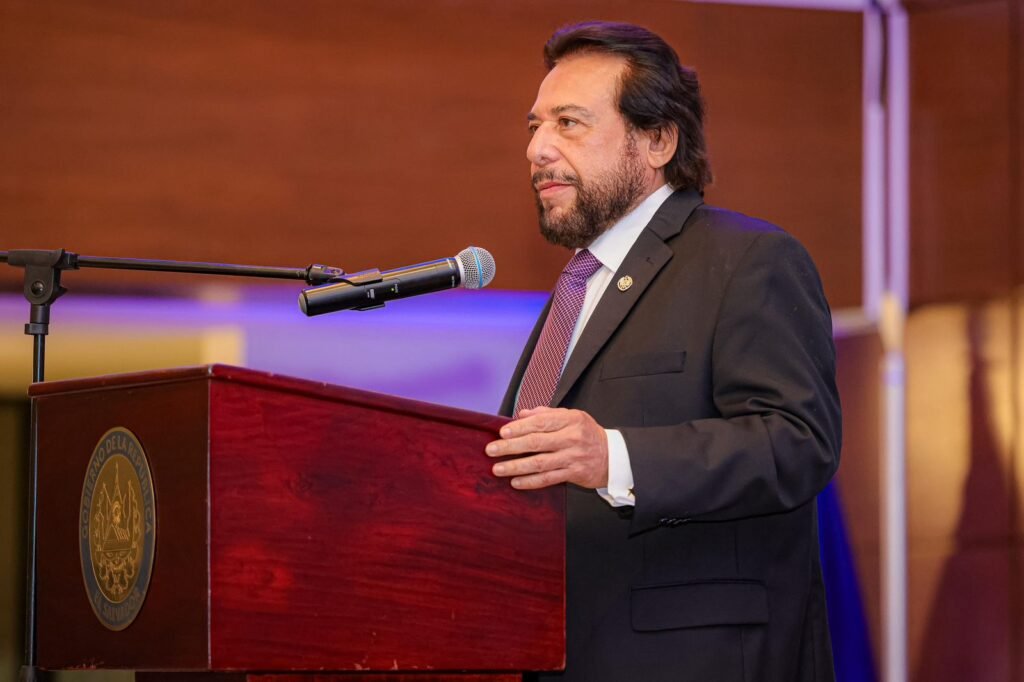 Gobierno del Presidente Nayib Bukele galardona el talento y la calidad de las instituciones de educación superior 2 WhatsApp Image 2026 05 28 at 8.51.56 PM 2
