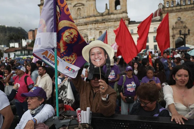 Colombia cierra campañas y se prepara para un balotaje de alta tensión 3 image 210