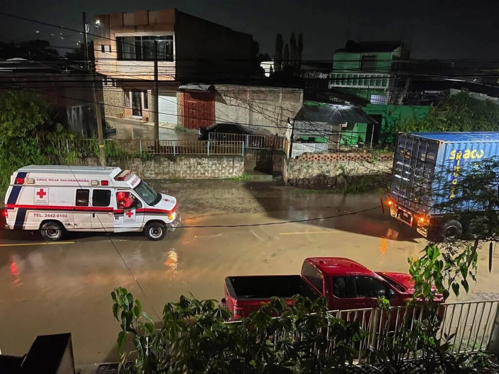 Emergencia en Santa Ana Norte por severas inundaciones en el distrito de Metapán 9 724560336 1574633910899966 7304327477964455299 n 1