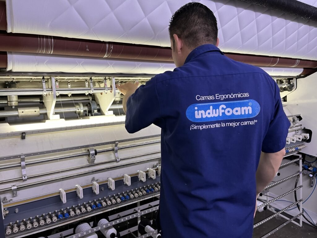 Indufoam consolida un modelo de crecimiento sostenible que impulsa el desarrollo económico y ambiental de El Salvador 3 WhatsApp Image 2026 06 22 at 11.52.53 AM 1
