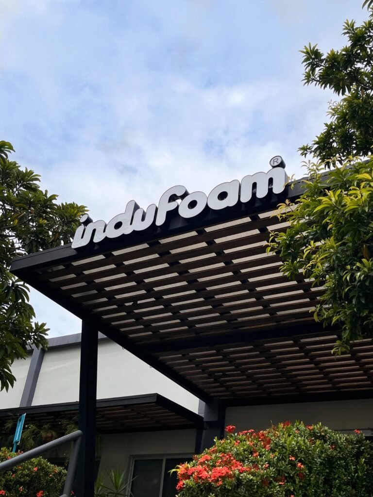 Indufoam consolida un modelo de crecimiento sostenible que impulsa el desarrollo económico y ambiental de El Salvador 2 WhatsApp Image 2026 06 22 at 11.52.53 AM