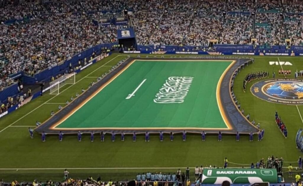 FIFA modifica protocolo de banderas en el partido de Arabia Saudita contra Uruguay por respeto religioso 1 dsfasdfasd 2