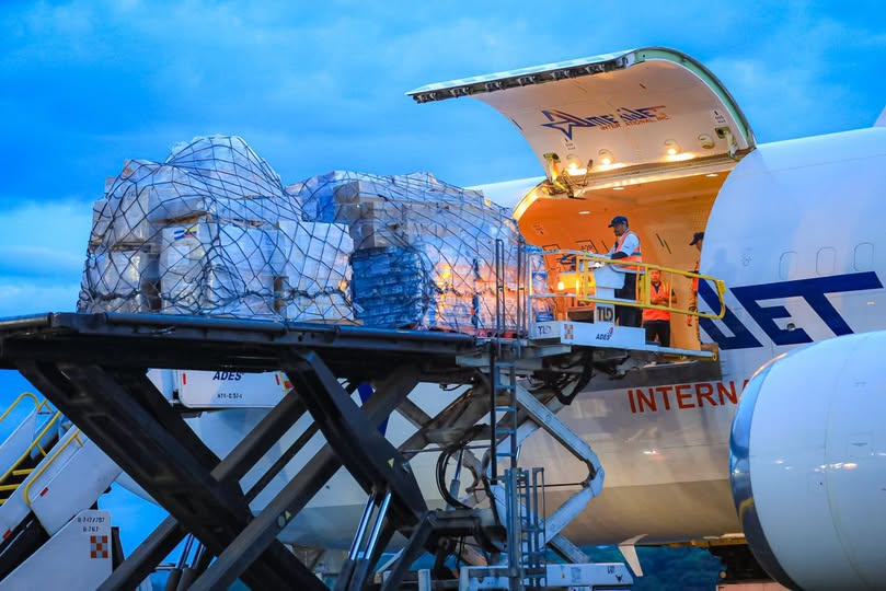 El Salvador envía sexto avión con ayuda humanitaria hacia Venezuela 4 image 298