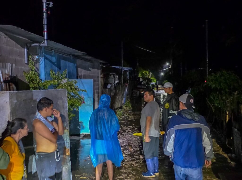 Emergencia en Santa Ana Norte por severas inundaciones en el distrito de Metapán 7 sdfasdfasdf 3
