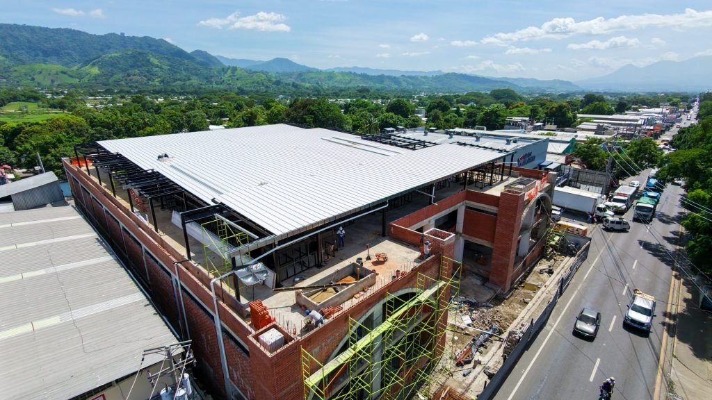La Dirección de Obras Municipales transforma el comercio local con diez nuevos mercados y plazas en El Salvador 3 20260707 200550000 iOS 1024x576 1