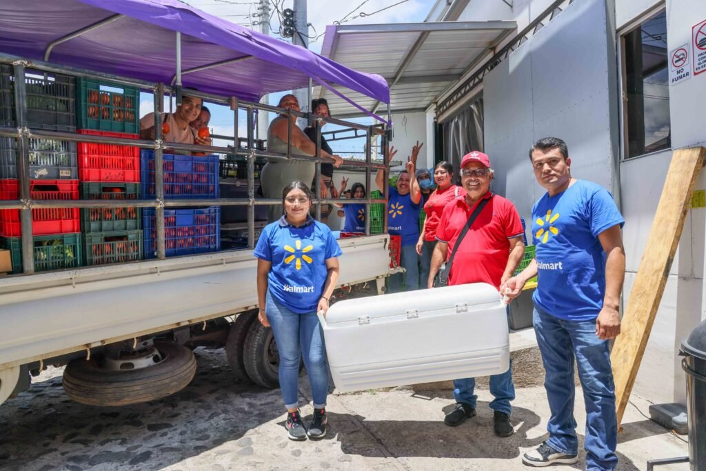 Walmart fortalece la seguridad alimentaria de más de 46 mil salvadoreños con nueva inversión en el Banco de Alimentos 6 22072026 213A2690