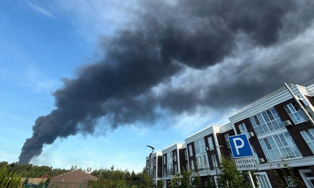 Ataques ucranianos con drones provocan un muerto y quince heridos en las regiones de Krasnodar y Stávropol, Rusia 1 cats 69