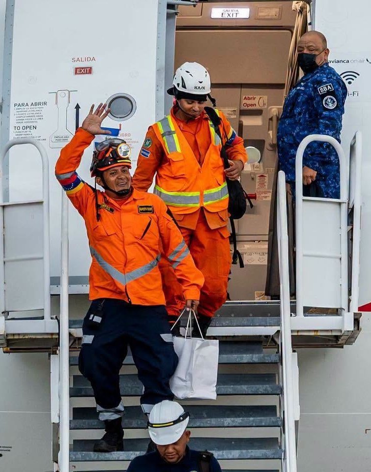 El primer contingente de la misión humanitaria en Venezuela regresa con éxito a El Salvador 4 dfsdf