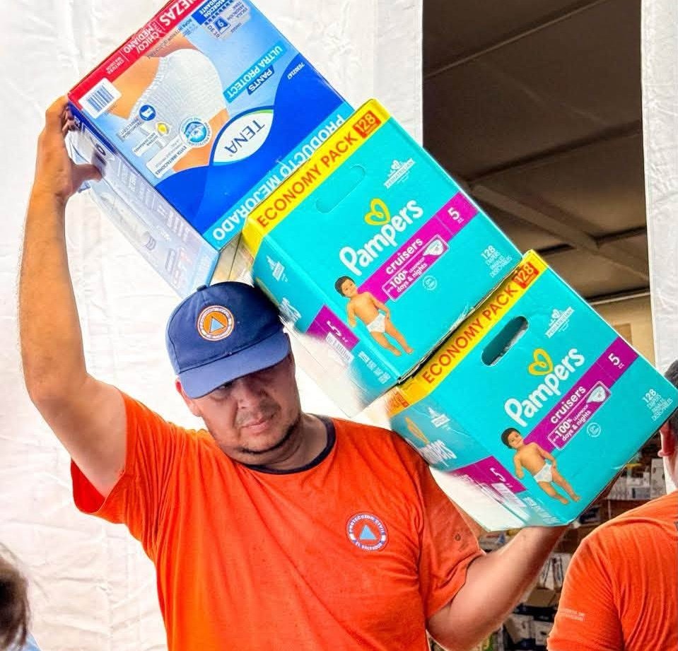 El Salvador entrega ayuda humanitaria clave en los hospitales de Venezuela 3 dfsdfds