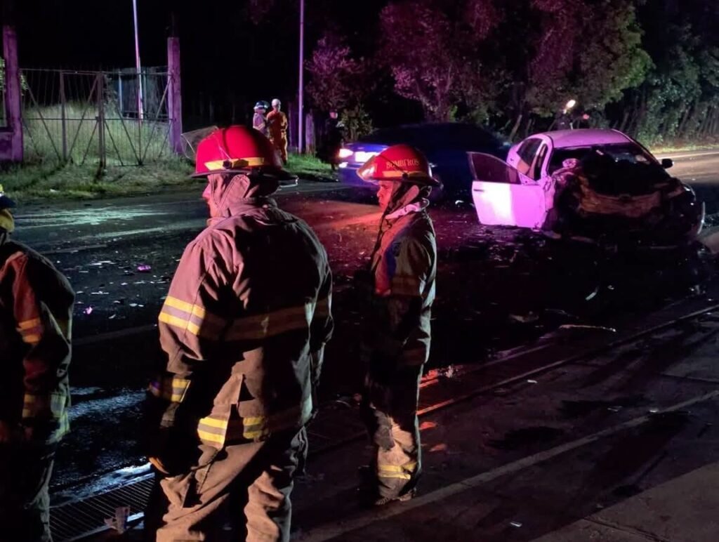 Dos fallecidos y dos heridos críticos deja un violento choque frontal en la carretera al Delirio en San Miguel 3 fasdfasdfsdf