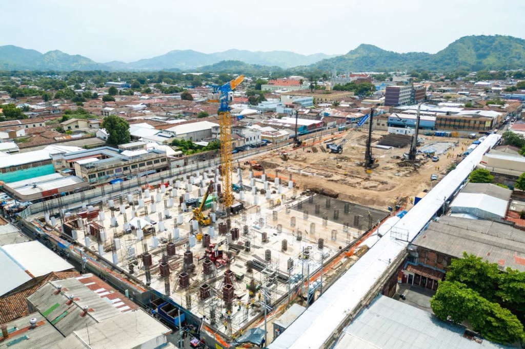 Avanza la construcción del moderno mercado de Santa Ana para beneficio de comerciantes y compradores 1 image 336