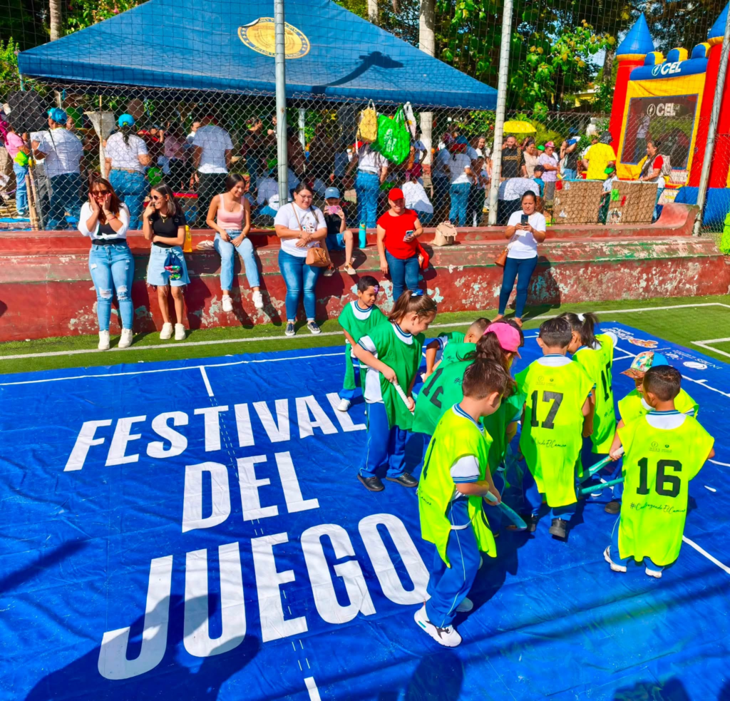 El Festival del Juego reúne a miles de niños y sus familias en jornadas de recreación en Usulután y Santa Ana 2 image 356
