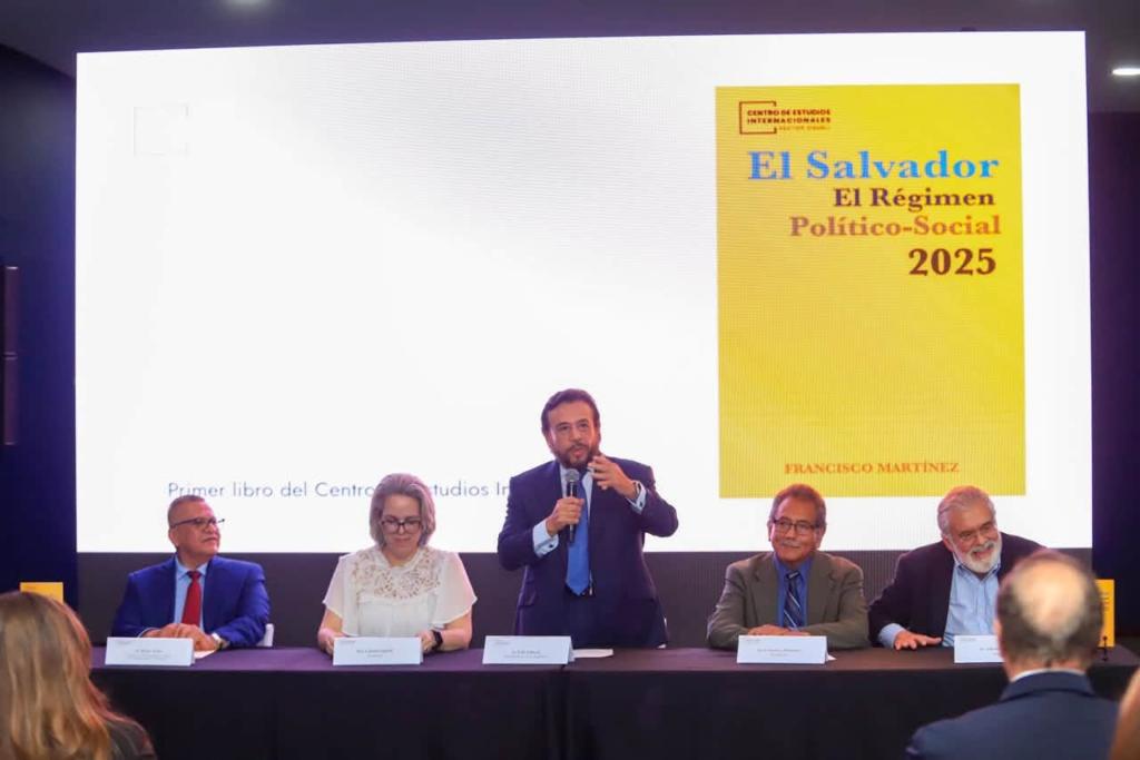 El Vicepresidente Félix Ulloa encabeza la presentación del libro El Salvador El Régimen Político Social 2025 1 image 429