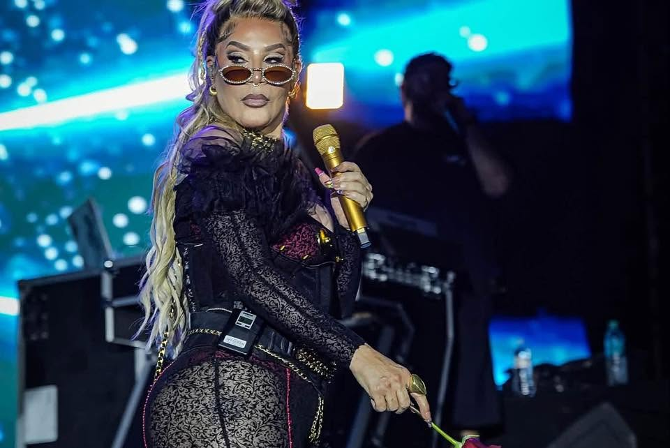 Ivy Queen hace vibrar a miles de asistentes en las Fiestas Julias 2026 de Santa Ana 1 image 452