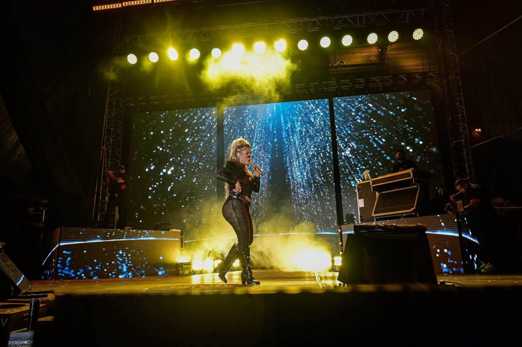 Ivy Queen hace vibrar a miles de asistentes en las Fiestas Julias 2026 de Santa Ana 3 image 453