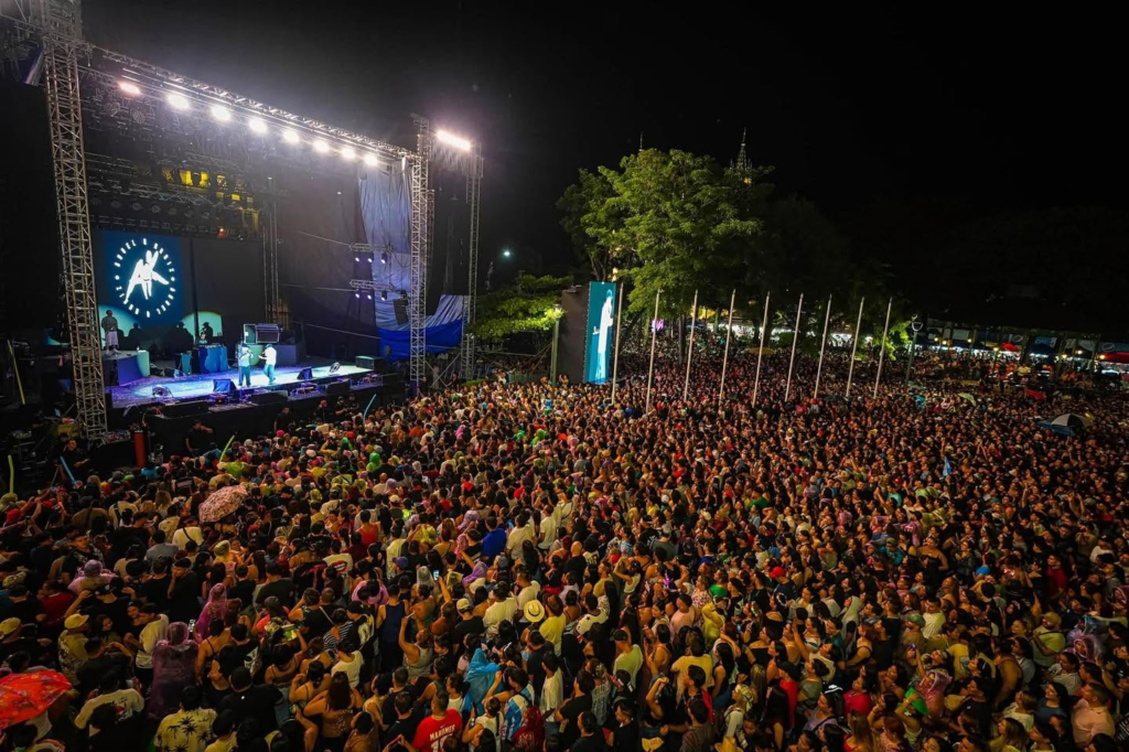 Ivy Queen hace vibrar a miles de asistentes en las Fiestas Julias 2026 de Santa Ana 2 image 454