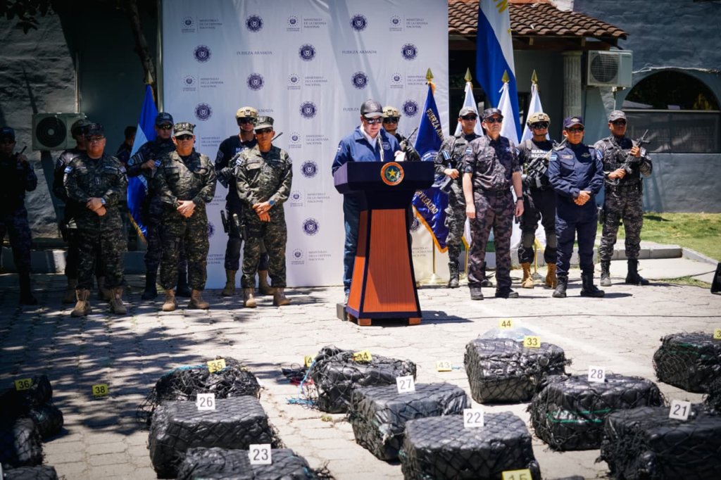 El Salvador supera las 14 toneladas de cocaína incautadas tras nuevo golpe al narcotráfico internacional 1 image 566