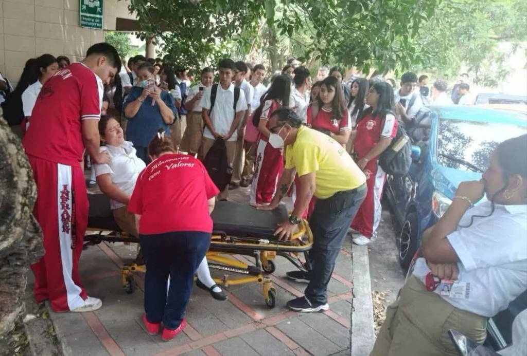 Estudiantes y maestros del INFRAMEN resultan intoxicados por amonio en San Salvador 1 image 97