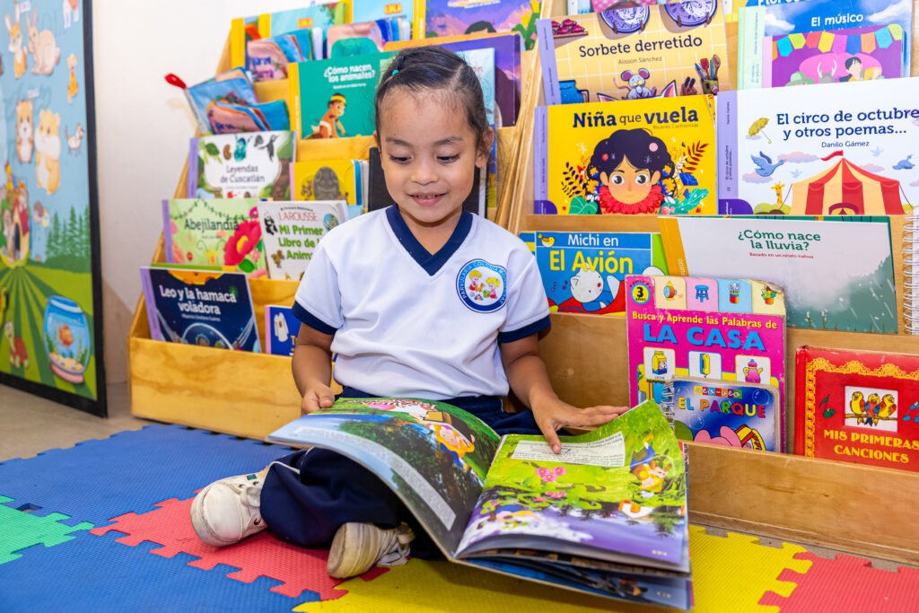 Despacho de la Primera Dama equipa el 100% de los centros escolares de Primera Infancia con libros, instrumentos musicales, juegos y material sensorial 2 2N0A8358