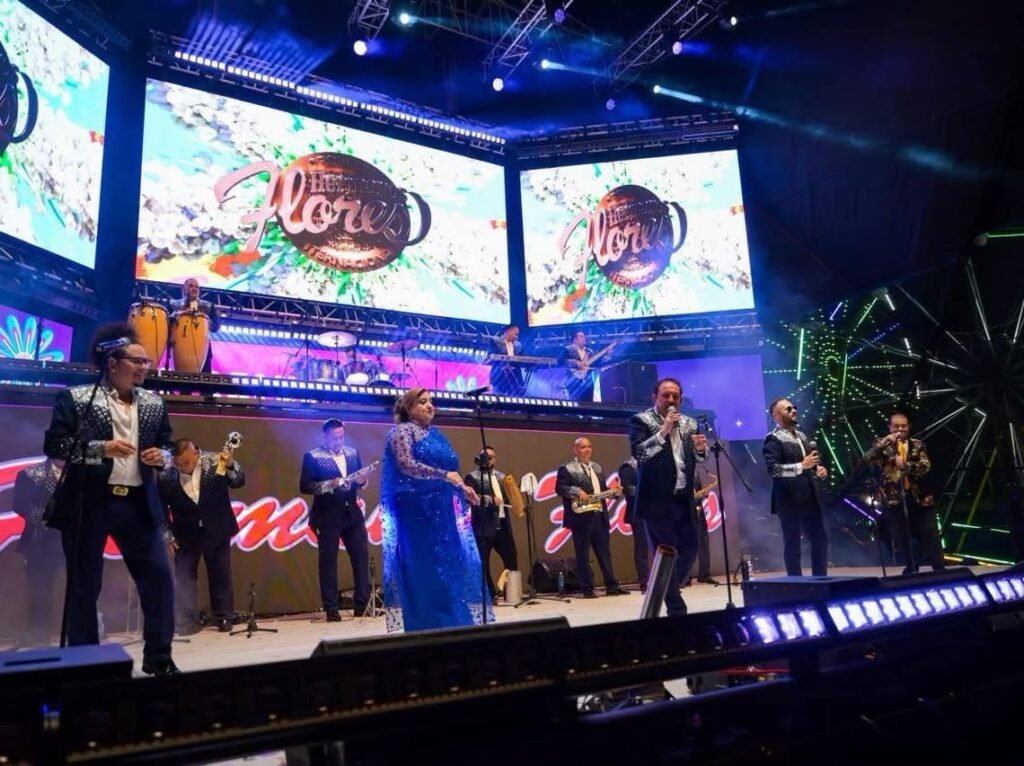 Sívarland se despide de las Fiestas Agostinas 2026 con un multitudinario concierto de Los Hermanos Flores 9 DFADSFASDF