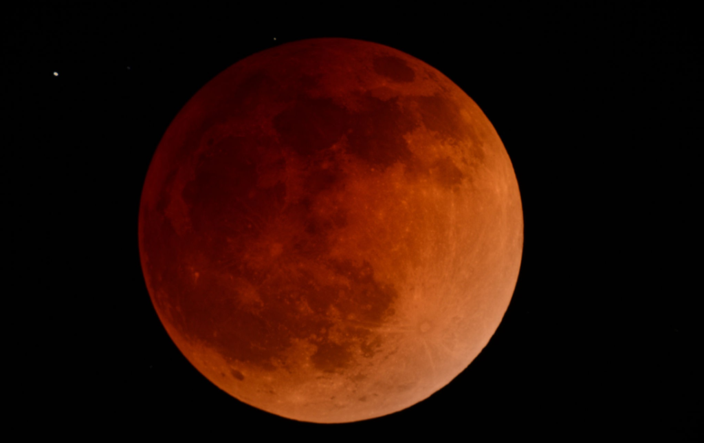 El Salvador se alista para contemplar un impresionante eclipse lunar parcial este jueves 1 capture 20260827 171033