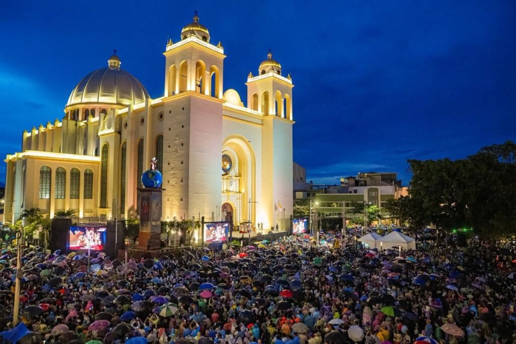 ¡Divino Salvador del Mundo! 3 catsfdsad