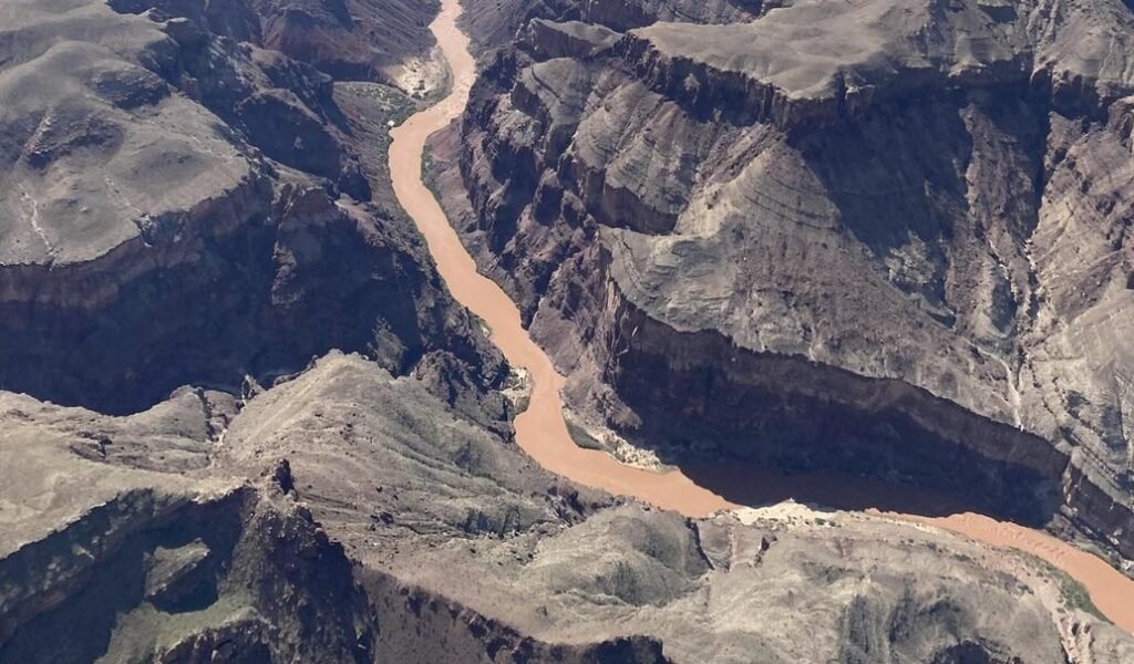 Una violenta inundación repentina cobra la vida de un excursionista en el Gran Cañón de Estados Unidos 1 catsgadfa