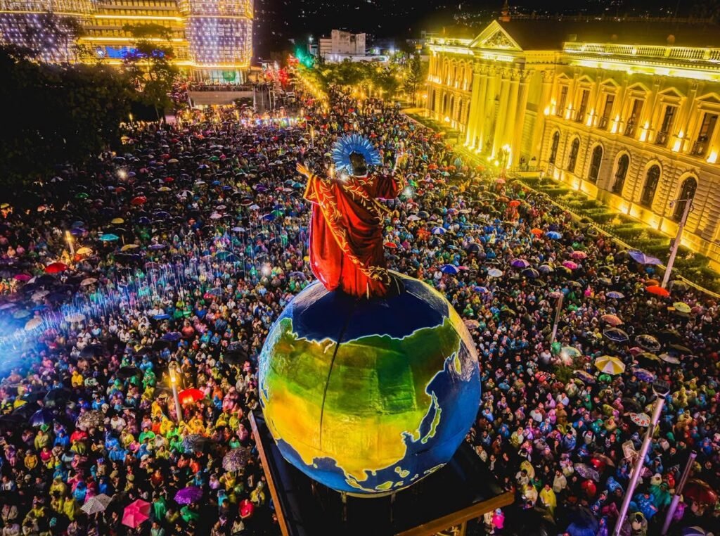 ¡Divino Salvador del Mundo! 2 dfadfa