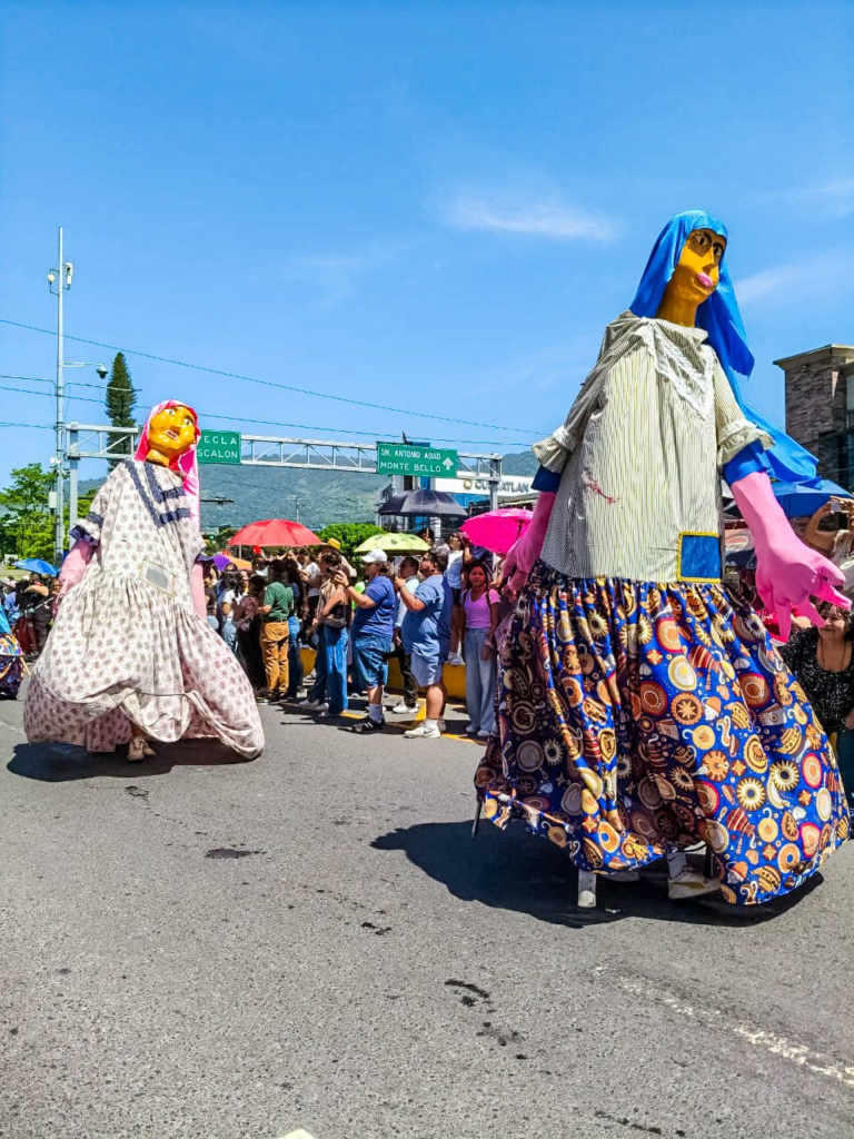 San Salvador da inicio a las Fiestas Agostinas con la tradicional alborada y un multitudinario Desfile del Correo 4 image 20