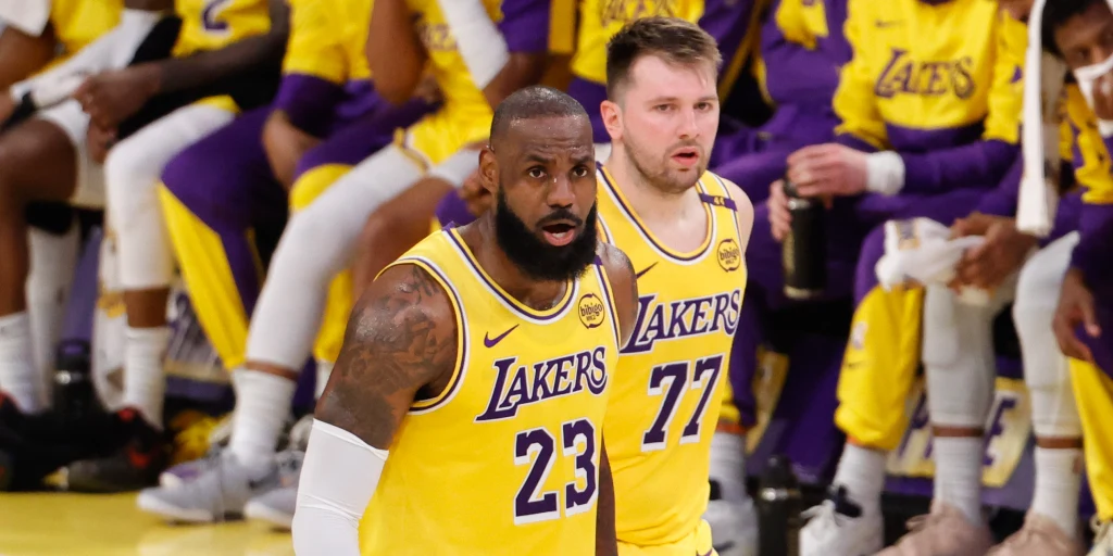 Los Angeles Lakers imponen récord tras venderse por 12 500 millones de dólares 1 image 214