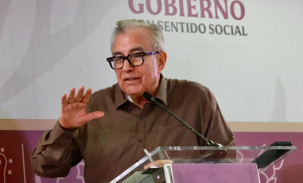 El gobernador de Sinaloa, acusado de narcotráfico por EE.UU., vuelve a pedir licencia tras las críticas por regresar al cargo 1 image 360