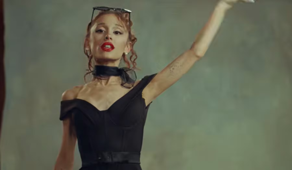 Ariana Grande anuncia un retiro temporal de la vida pública tras concluir su gira musical 1 image 42