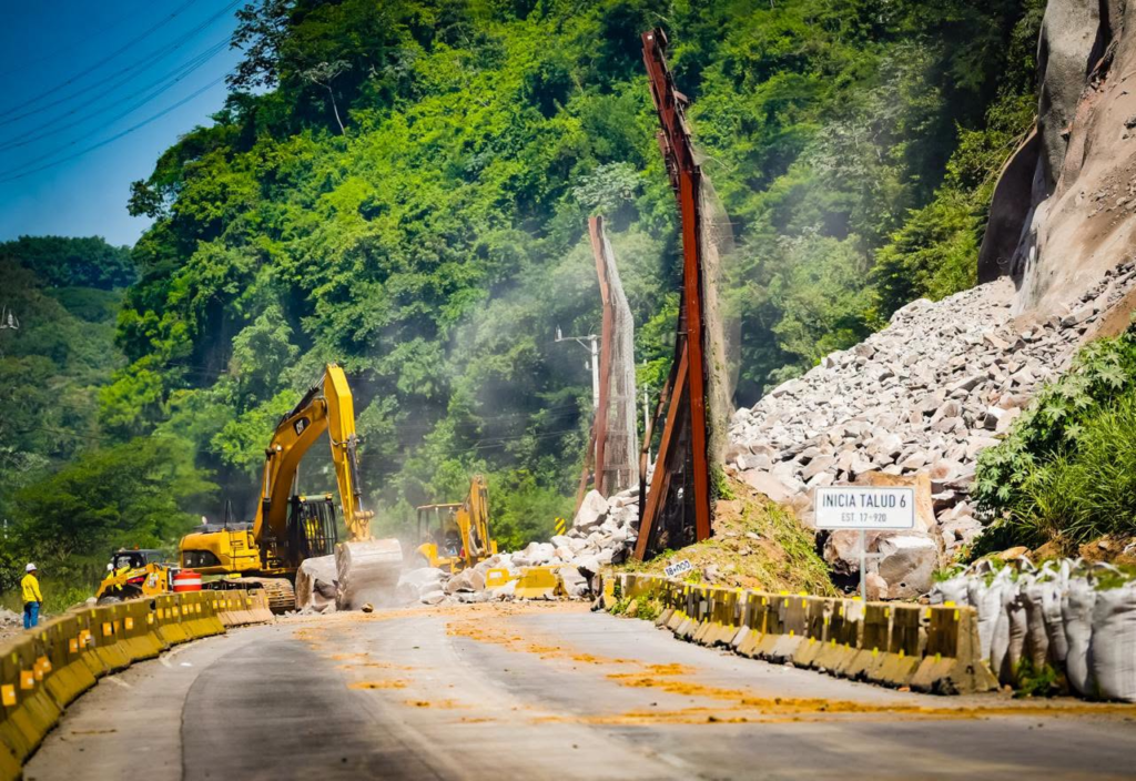 Gobierno de El Salvador habilita en tiempo récord el paso vehicular en Los Chorros 2 image 491
