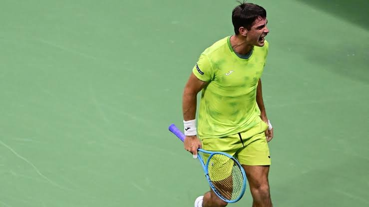 Mariano Navone firma una hazaña histórica tras eliminar a Novak Djokovic del US Open 2 image 505