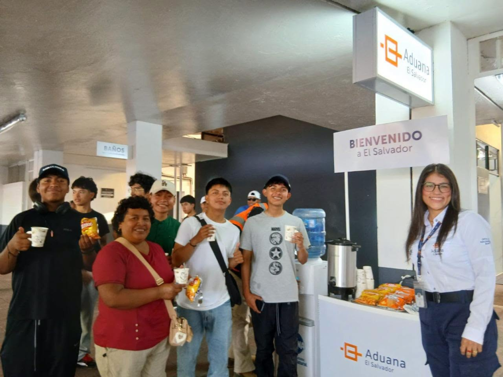 Puntos fronterizos de El Salvador reportan masiva llegada de turistas por las vacaciones agostinas 1 image 91