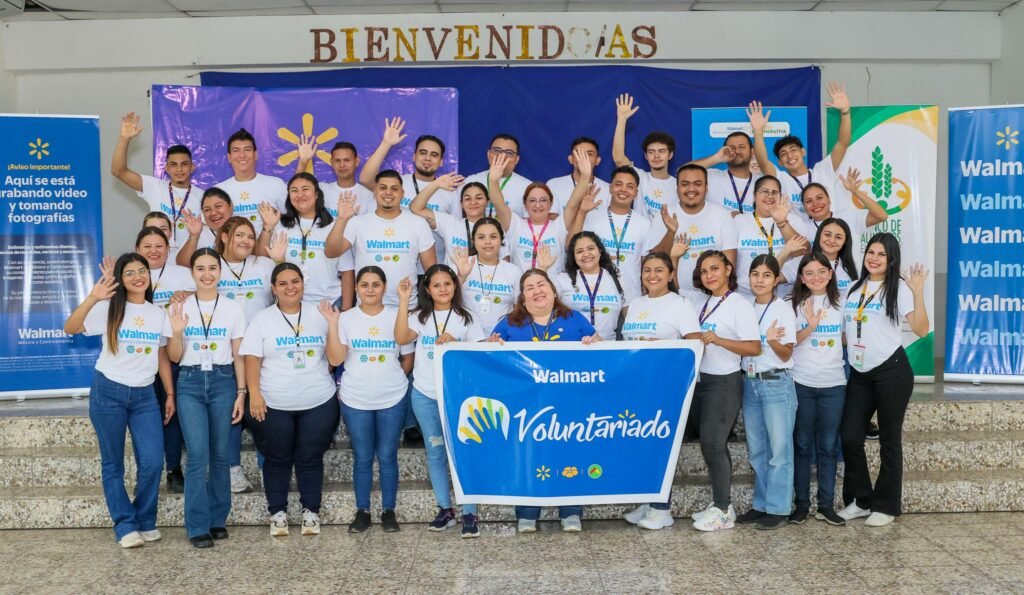 Asociados de nuevas Maxi Despensa se suman a jornadas de voluntariado por apertura en beneficio de más de 2,600 salvadoreños 2 9P8A0809