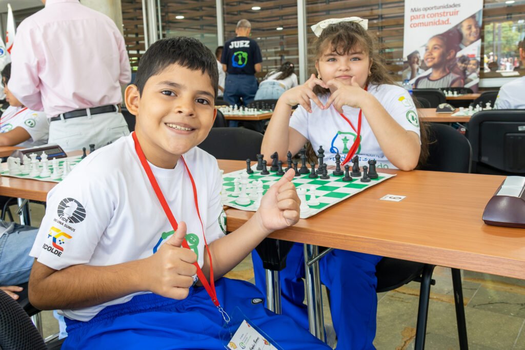 Estudiantes salvadoreños participaron en el Torneo de Ajedrez del Caribe a la Rueda Rueda en Medellín, Colombia 4 IMG 1257