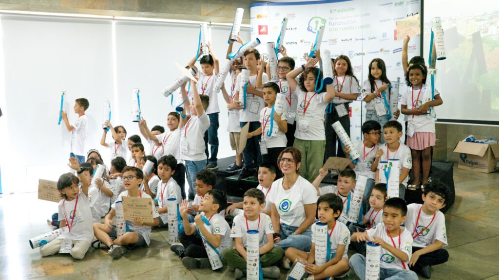 Estudiantes salvadoreños participaron en el Torneo de Ajedrez del Caribe a la Rueda Rueda en Medellín, Colombia 1 MVI 131