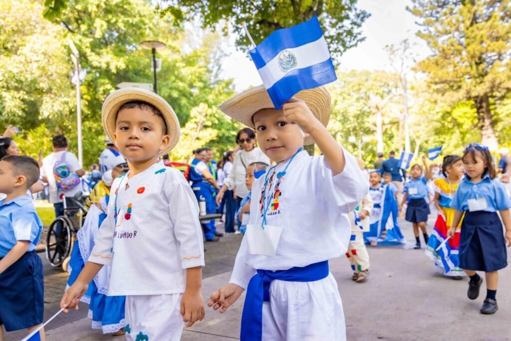 Primera Dama Gabriela de Bukele participa en Desfile de Primera Infancia; más de 155 mil niños desfilan a nivel nacional 8 San Salvador4