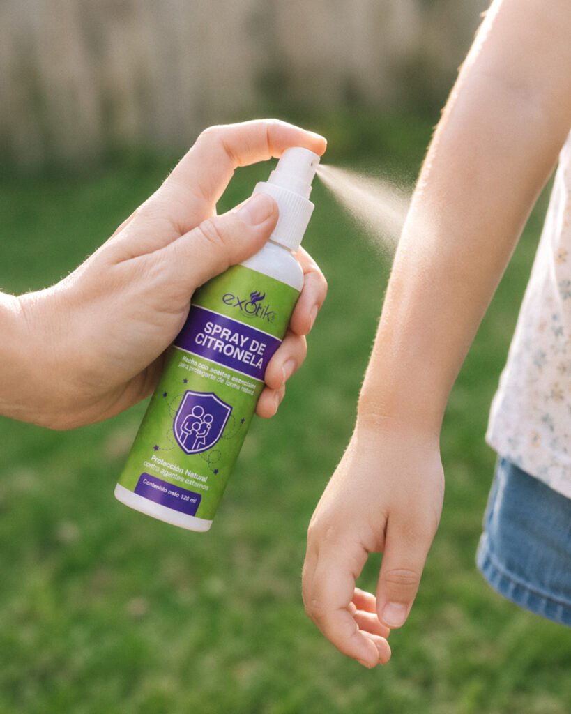 Spray de Citronela 120ml Uso1.jpg