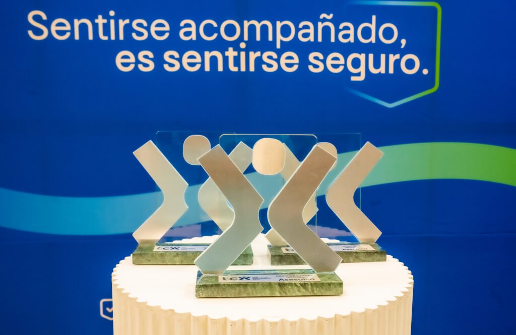 Asesuisa reafirma su liderazgo como la aseguradora #1 en experiencia del cliente en El Salvador 3 TCX 2026 1