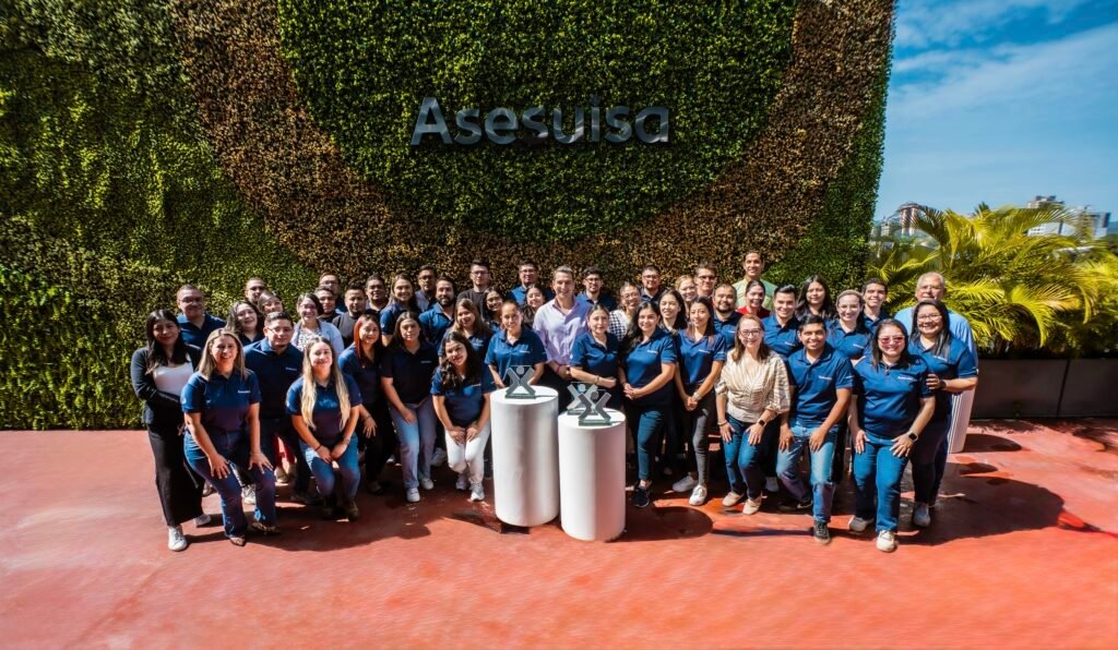 Asesuisa reafirma su liderazgo como la aseguradora #1 en experiencia del cliente en El Salvador 1 TCX 2026 6 1