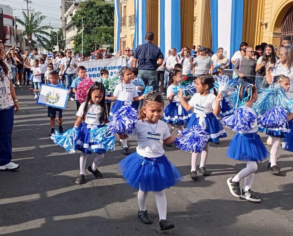 Más de 155,000 niños celebran la independencia en el Desfile Nacional de Primera Infancia 5 catsadsfasdfasdf